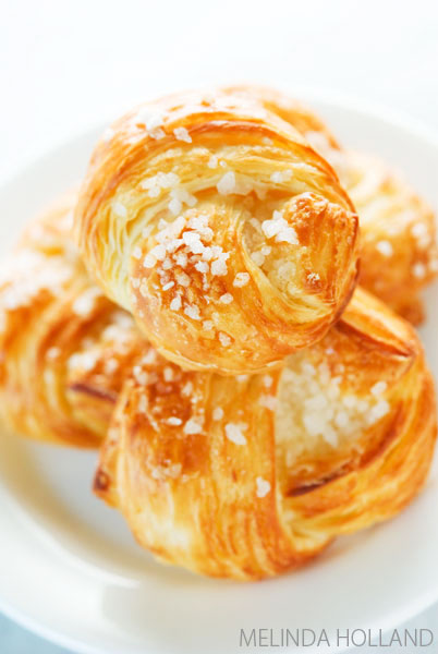 Bottega Louie's Super Knot